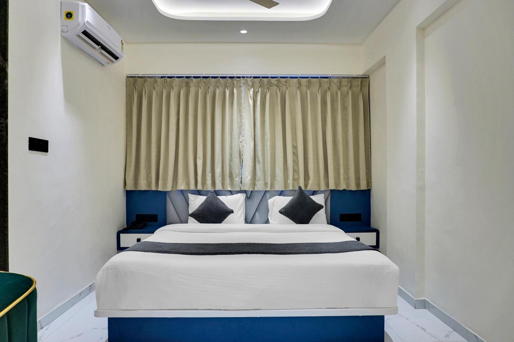 Palm Suites Baner- Indian Nationals Only Pune Bagian luar foto
