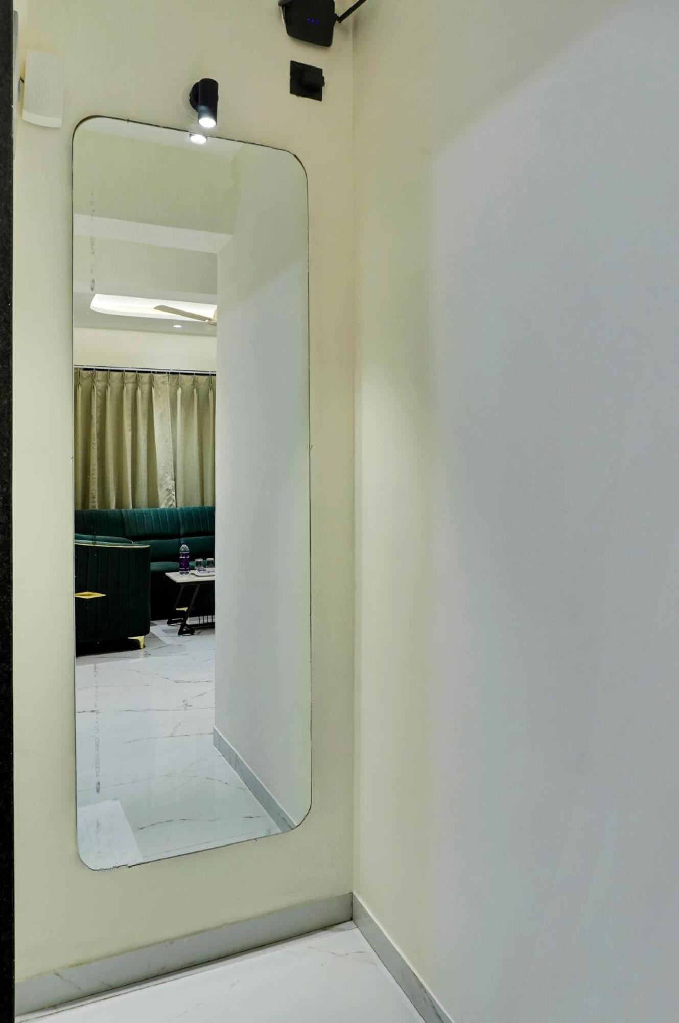 Palm Suites Baner- Indian Nationals Only Pune Bagian luar foto
