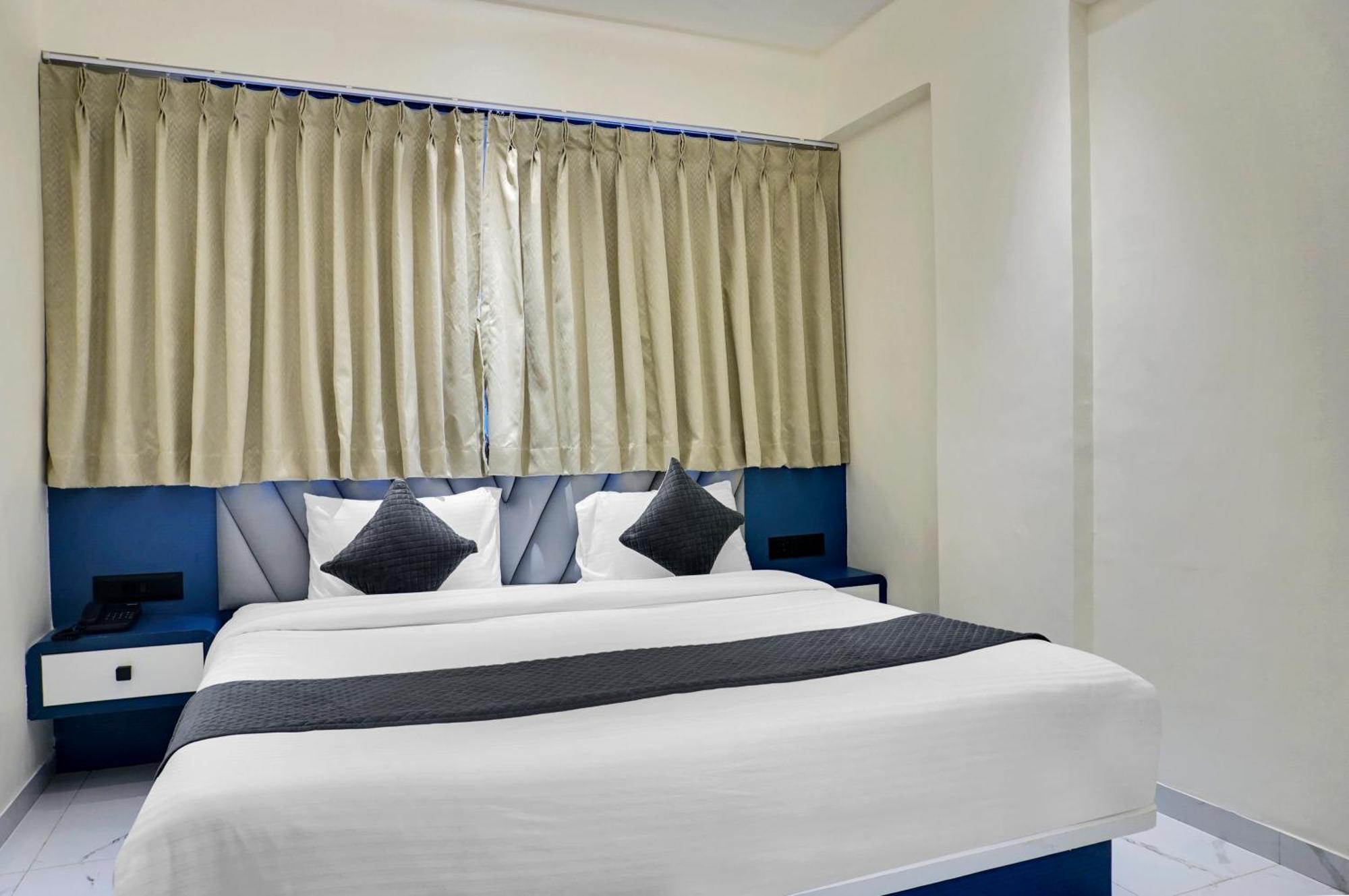 Palm Suites Baner- Indian Nationals Only Pune Bagian luar foto